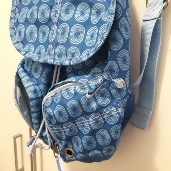 Nike Drawstring Backpack - Picture 2 of 6